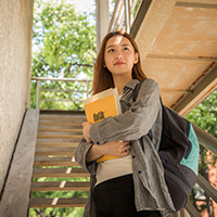 在校大学生