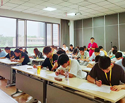 学员测试